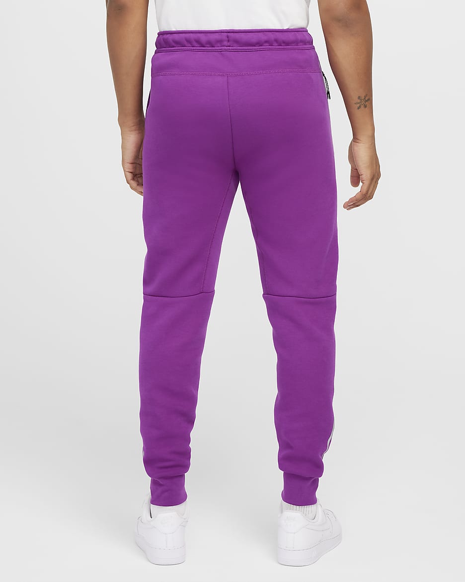 Nike performance tech joggers best sale